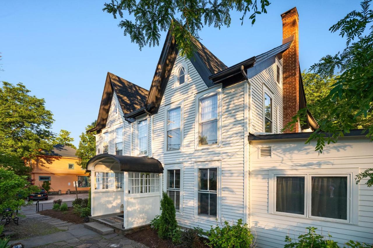 Twin Gables Of Woodstock Hotel Luaran gambar